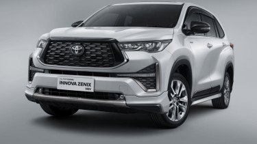 Toyota Innova Zenix Facelift Resmi Dijual, Ini Bedanya dengan Versi Lama