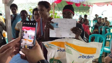 Perum Bulog merealisasikan penyaluran beras Bantuan Pangan