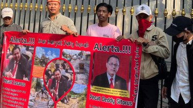 Mahasiswa Kalimantan Desak PDIP Copot Deddy Sitorus dan Lasarus dari DPR