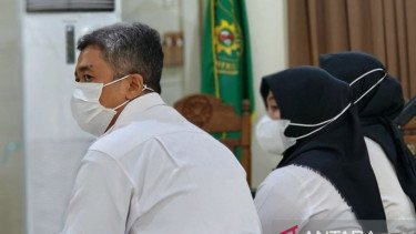Ketua Program Studi Anestesiologi Undip, Taufik Eko Nugroho (kiri)