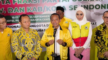 Bahlil Ingatkan Kader Golkar di DPR-DPRD Jaga Sikap: Kita Ini Wakil Rakyat