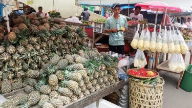Manfaatkan KUR BRI, Pedagang Nanas Ini Sukses Kembangkan Produk Olahan yang Diminati Pasar