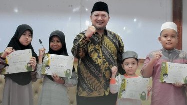 Kyai Aditya Warman: Bermimpilah Setinggi Langit, Mulailah dari Pesantren