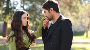 Dua Series Turki Terpopuler Zeynep dan Takdir Cinta Layla Hadir di Akhir September 2025