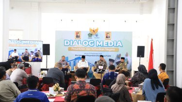 Romo Syafii: Sudah Saatnya Pesantren Dikelola Dirjen Tersendiri di Kemenag