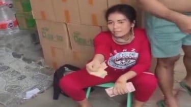 Istri ASN Penganiaya Kurir Paket COD Resmi Jadi Tersangka