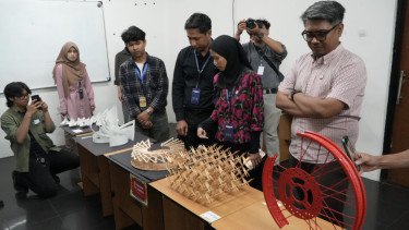 Lewat Warkop DKV 2025, Mahasiswa UTB Pamerkan Karya Inovasi Realitas Kehidupan