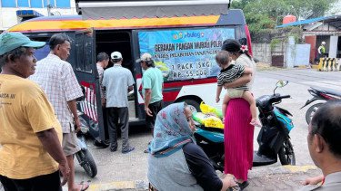 Ratusan Warga Muara Baru Bisa Beli Beras Murah