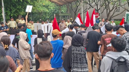 Massa Demo Kementerian Haji Umroh, Ternyata Ini Penyebabnya