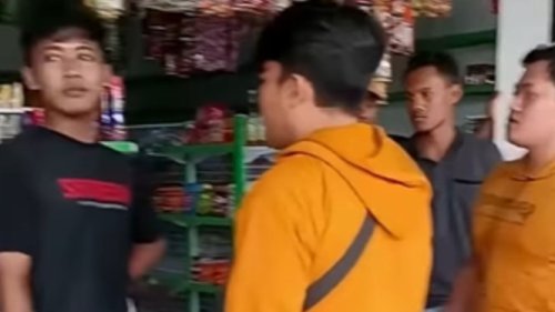 Kalah Saing! Komunitas Warung Madura Geruduk Warung Non-Madura, Warganet: Meresahkan!