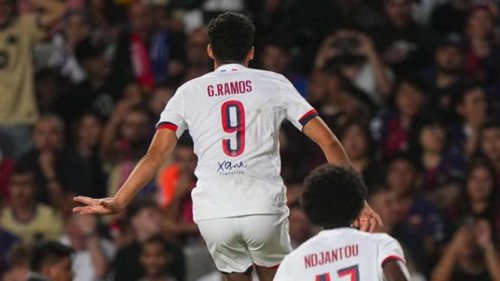 Gol Telat Goncalo Ramos Bawa PSG Permalukan Barcelona di Kandangnya