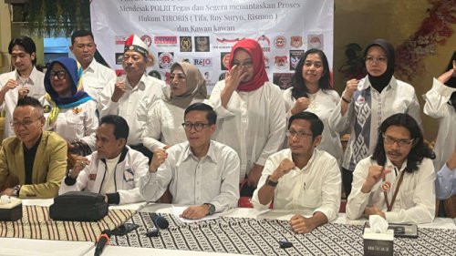 Relawan Jokowi Geram Roy Suryo Cs Tak Kunjung Jadi Tersangka Kasus Ijazah, Bakal Lakukan Hal Ini