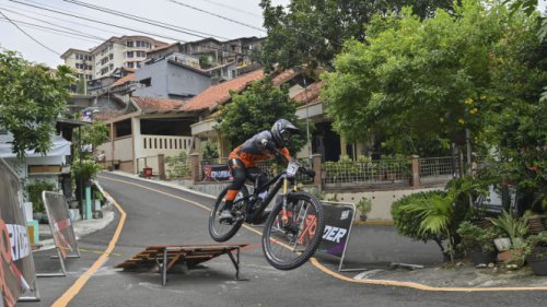 Duel Sengit di Indonesia Downhill Urban 2025 Seri 2