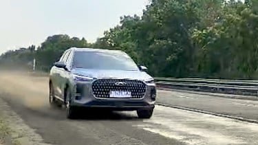 Terpopuler: Memacu Chery Tiggo 9 CSH, Kecelakaan Tesla dan Tren Mobil China