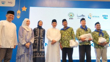 Menag Nasaruddin Umar Lepas 23 Khadimatul Masjid Umrah ke Tanah Suci