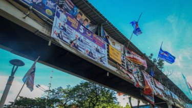 Pramono Minta Baliho dan Bendera Partai di Jalan Dibersihkan: Mengganggu dan Tak Produktif