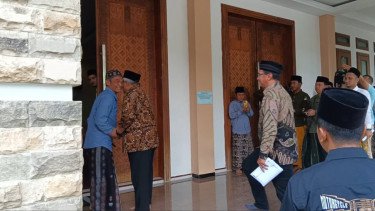 Direktur Trans7 Sowan ke Ponpes Lirboyo Ditemani Tokoh NU, Pihak Ponpes Minta Harusnya Chairul Tanjung Juga Ikut Datang