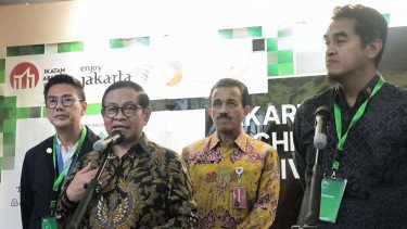 Gubernur DKI Jakarta, Pramono Anung di Blok M, Jakarta Selatan