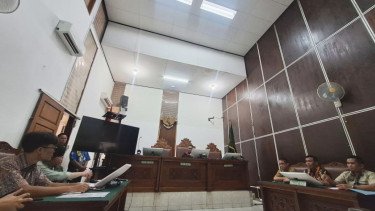 Sidang perdana praperadilan Direktur Lokataru Foundation, Delpedro Marhaen