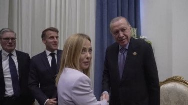 Momen Erdogan Minta PM Italia Meloni Berhenti Merokok, Macron Ketawa: Enggak Mungkin!