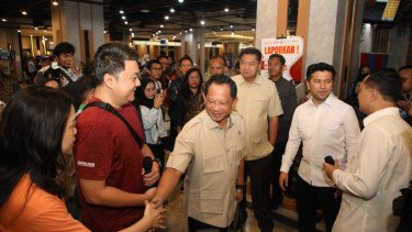 Pastikan Pelayanan Berjalan Optimal, Mendagri dan Menteri PKP Tinjau MPP Kota Surabaya