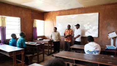 Wamendagri Ribka Haluk Pastikan Pembangunan "Aula Prabowo Subianto" di Sekolah Teologi Wamena Segera Dimulai