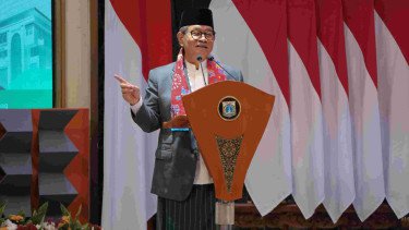Hari Santri 2025, Pramono: Pesantren Sebagai Tempat Lahirnya Wirausahawan Muda