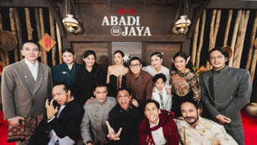 Sinopsis Film Abadi Nan Jaya: Terungkap Alasan Jamu Jadi Pembawa Wabah Zombie