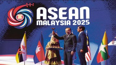Filipina Resmi Ambi Alih Keketuan ASEAN 2026 dari Malaysia