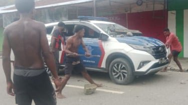 Polres Mamberamo Raya Diserang Sekelompok Massa, Anggota Terluka dan Kendaraan Rusak