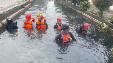Banjir Semarang, Anak 9 Tahun Hanyut di Selokan