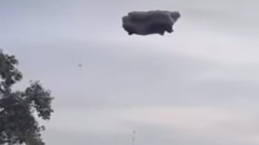 Awan Hitam Misterius di Patokbeusi Subang
