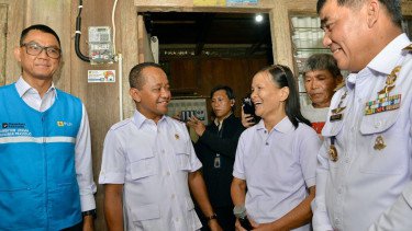 Menteri Bahlil Nyalakan Desa-Desa Terpencil: &ldquo;Jangan Lagi Hidup dalam Gelap&rdquo;