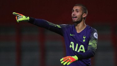 Mantan Kiper Tottenham Juara Liga Europa, Pensiun di Usia 27 Tahun Demi Jadi Fotografer