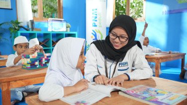 Bukan Sarjana, tapi Pemberdaya: Puluhan Ribu Lulusan SMA/SMK Jadi Penggerak Ekonomi &ldquo;Wong Cilik&rdquo; Lewat PNM
