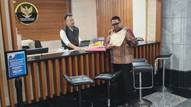 Ahli Hukum Tata Negara Ini Bersurat ke MK, Isinya Minta Suharyoto dan Para Hakim Lain Mundur Karena...