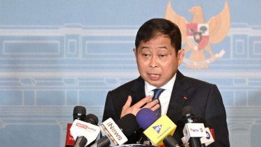 Berobat ke Luar Negeri, Ignasius Jonan Absen Sidang Korupsi Anak Riza Chalid