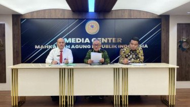 Aparat Diminta Sungguh-sungguh Selidiki Kebakaran Rumah Hakim PN Medan Khamozaro
