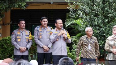 Enam Siswa SDN di Cipayung Dapat Pin 'Penjaga Jakarta' dari Irjen Asep Edi, Ini Sebabnya