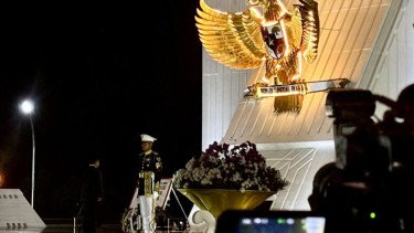 Presiden Prabowo Ajak Bangsa Tak Lupakan Jasa Pahlawan saat Pimpin Upacara di TMP kalibata