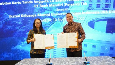 Terbitkan Kartu Debit Co-Brand GPN Gandeng IKA UII, Bank Mandiri Perkuat Inklusi Keuangan Nasional