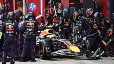Red Bull Akui Kesalahan Fatal Bikin Yuki Tsunoda Kena Dua Penalti di Grand Prix Sao Paulo 2025