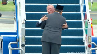 Presiden RI Prabowo Subianto menyambut kedatangan Raja Kerajaan Yordania