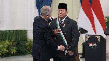 Presiden Prabowo Terima Penghargaan Tertinggi dari Raja Yordania