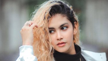 Helwa Bachmid Ulang Tahun, Habib Bahar Kasih Surprise Istri di Kalimantan Hamil 6 Bulan