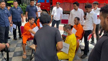 Pelaku Peragakan Detik-detik Lakukan Penculikan Sadis Terhadap Kacab Bank Cempaka Putih