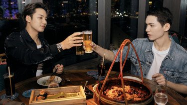 MINGYU dan VERNON SEVENTEEN Jelajahi Pesona Tersembunyi Hong Kong, Suasananya Romantis Banget!