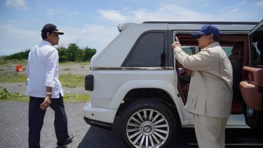 Momen Prabowo Satu Mobil dengan Sri Sultan Hamengkubuwono