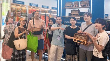 UMKM Kerajinan Lokal Cianjur Ini Raih Peluang di Pasar Internasional Berkat Pemberdayaan BRI
