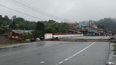 Jembatan Putus Akibat Longsor, Jalur Bireuen-Takengon Aceh Tengah Lumpuh Total